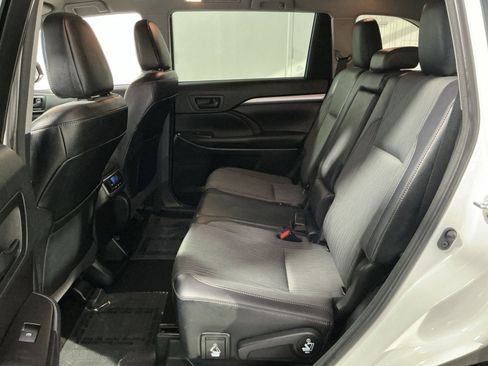 Used 2018 Toyota Highlander Plus image 31