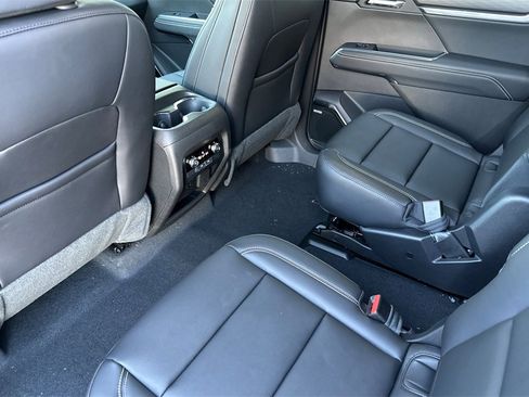 New 2025 GMC Acadia Elevation w/ Elevation Premium Package image 10