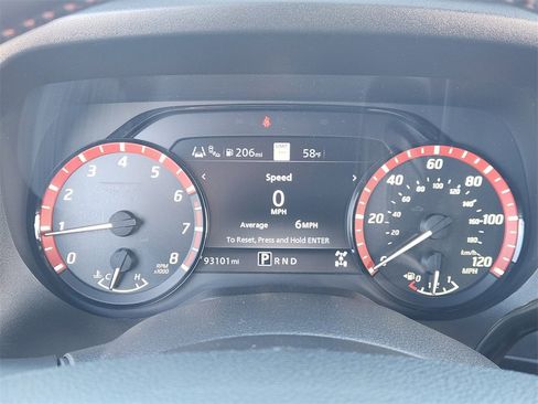 Used 2021 Nissan Titan PRO-4X w/ Pro-4x Convenience Package image 11