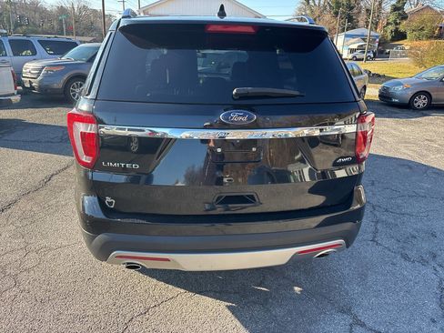 Used 2017 Ford Explorer Limited image 12