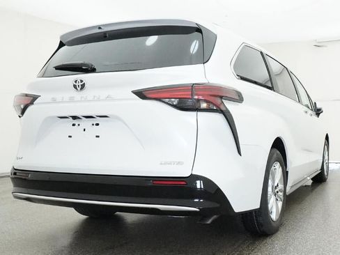 New 2026 Toyota Sienna Limited FWD image 24