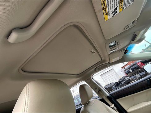 Used 2018 Subaru Outback 2.5i Limited image 13