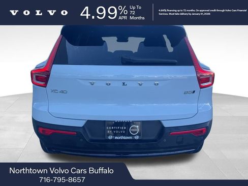 Certified 2024 Volvo XC40 B5 Core image 4