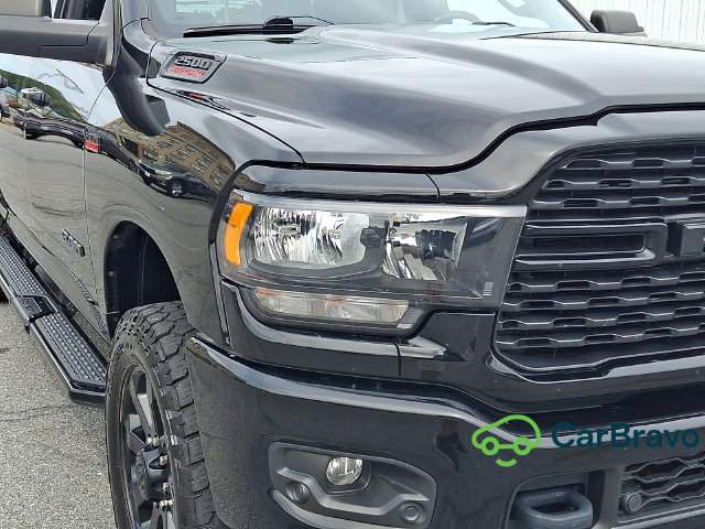 Used 2022 RAM 2500 Big Horn w/ Night Edition AWD/4WD image 9
