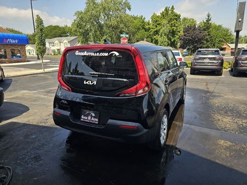 Used 2022 Kia Soul LX FWD image 11
