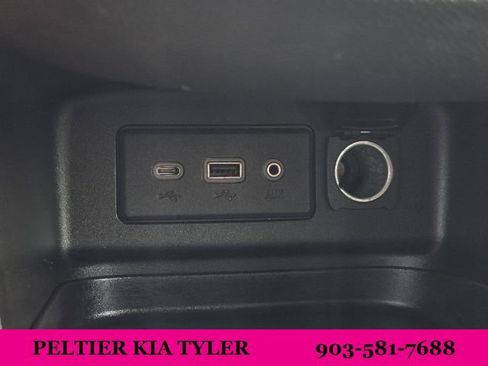 Used 2021 Chevrolet Equinox LT image 38