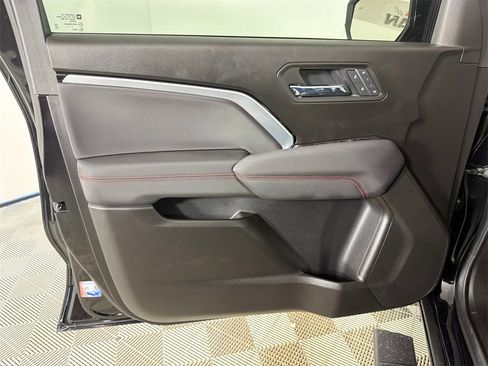 Used 2026 Chevrolet Colorado Z71 w/ Technology Package image 12