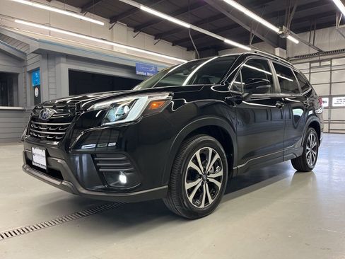 Certified 2024 Subaru Forester Limited image 4