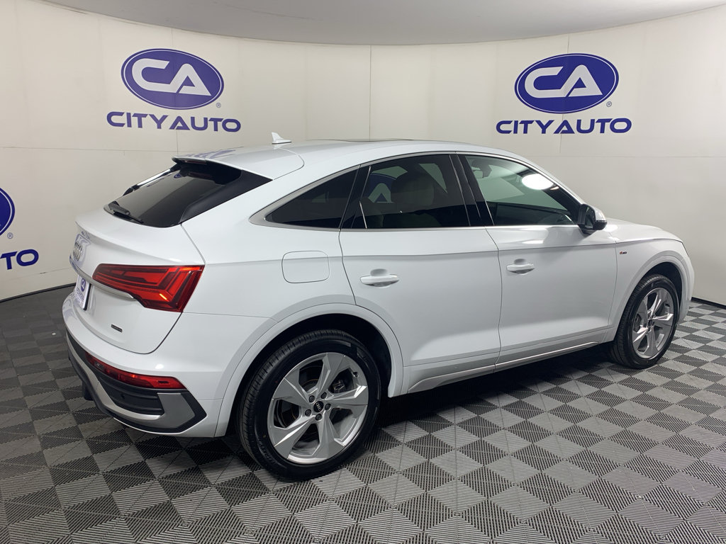 Used 2024 Audi Q5 2.0T Premium Plus w/ Premium Plus Package AWD/4WD image 3