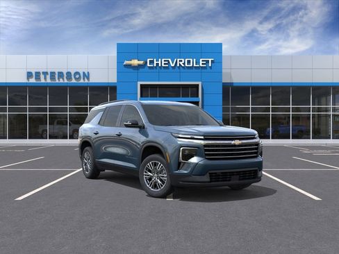 New 2026 Chevrolet Traverse LT image 1