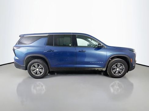 Used 2024 Chevrolet Traverse LS image 10