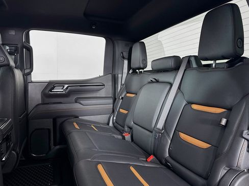 Used 2025 GMC Sierra 1500 AT4 image 7