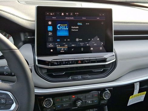 New 2026 Jeep Compass Limited image 11