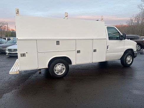 Used 2016 Ford E-350 and Econoline 350 Super Duty w/ Power Windows & Locks Group image 15
