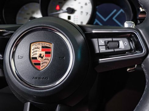 Certified 2026 Porsche Macan AWD/4WD image 19