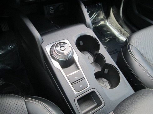 Used 2025 Ford Escape Platinum AWD/4WD image 16