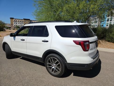 Used 2018 Ford Explorer Sport w/ Equipment Group 401A AWD/4WD image 5