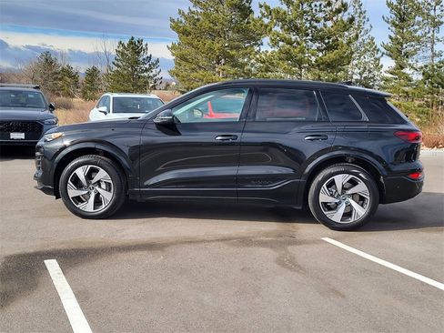 New 2025 Audi Q6 e-tron Premium image 2