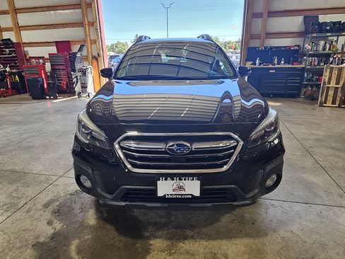 Used 2019 Subaru Outback 2.5i Limited AWD/4WD image 11