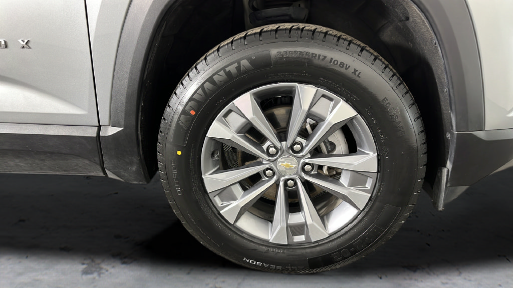 Used 2025 Chevrolet Equinox LT AWD/4WD image 41