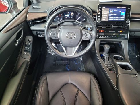 Certified 2022 Toyota Avalon XLE image 9