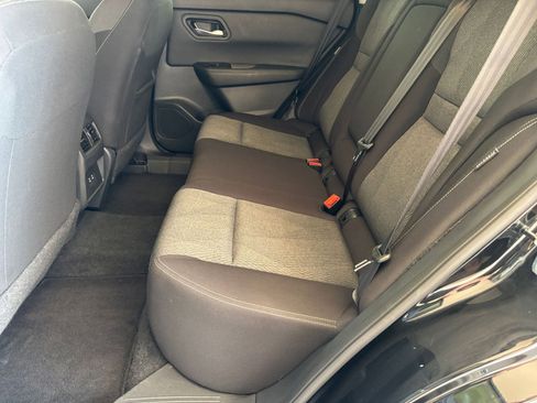 Used 2025 Nissan Rogue SV FWD image 28