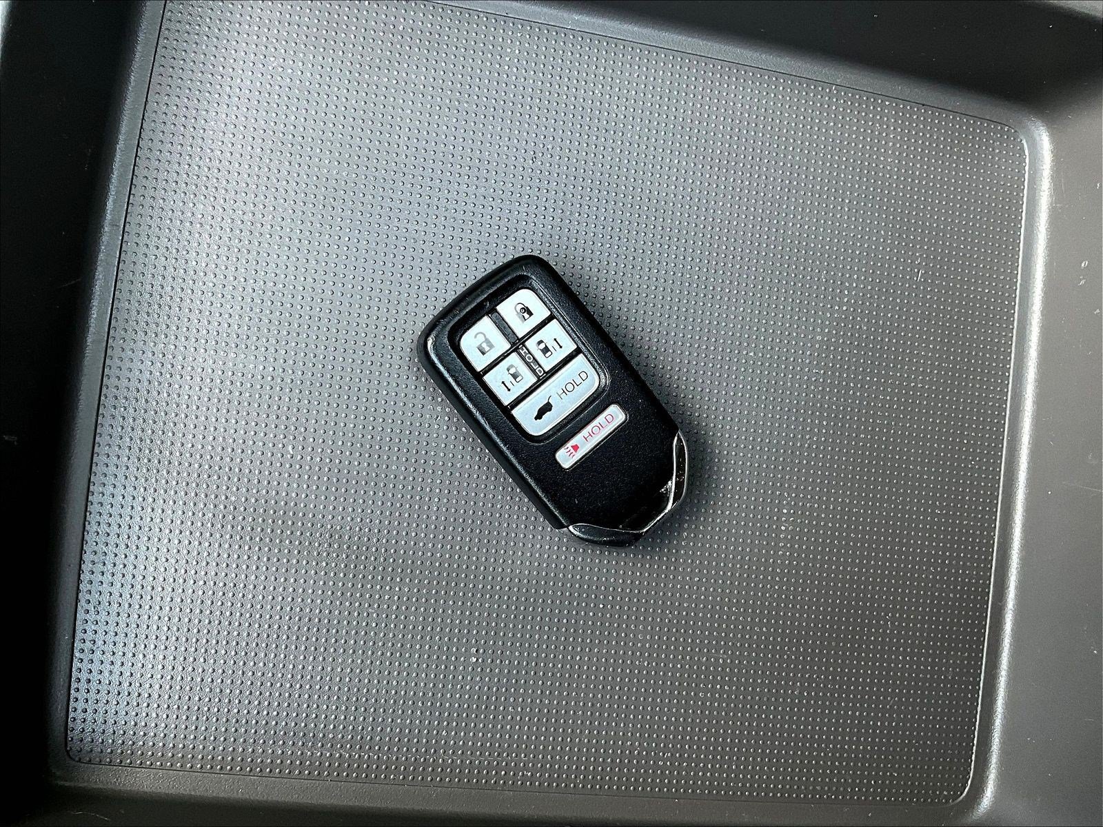 Used 2016 Honda Odyssey Touring Elite image 36