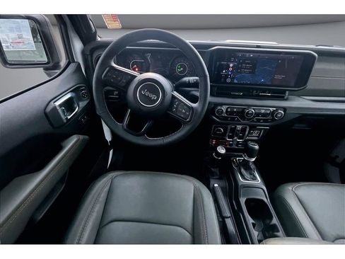 Certified 2025 Jeep Gladiator Mojave w/ Safety Group image 6