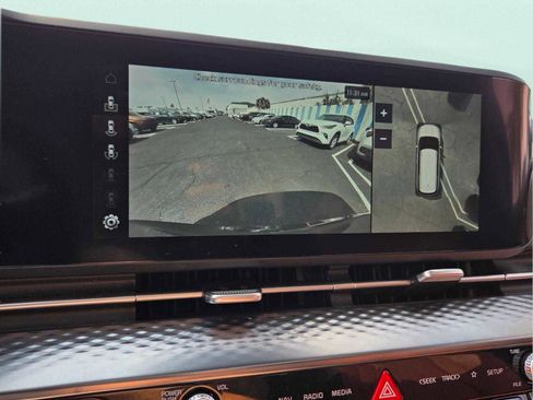 Used 2024 Kia Carnival SX Prestige FWD image 30
