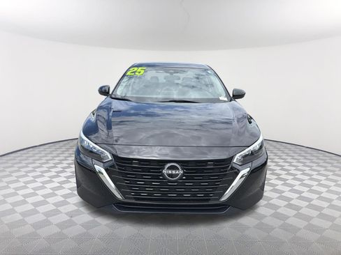 Used 2025 Nissan Sentra SV FWD image 2