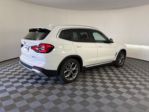 Used 2023 BMW X3 sDrive30i w/ Premium Package image 9