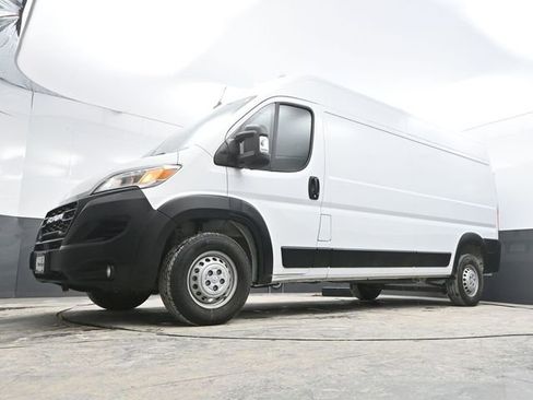 Used 2024 RAM ProMaster 2500 w/ Convenience Group FWD image 32