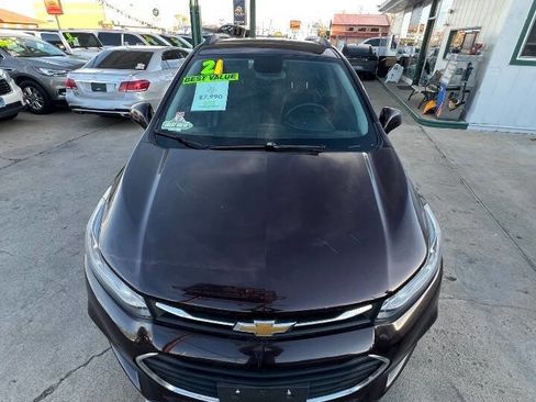 Used 2021 Chevrolet Trax LT AWD/4WD image 24