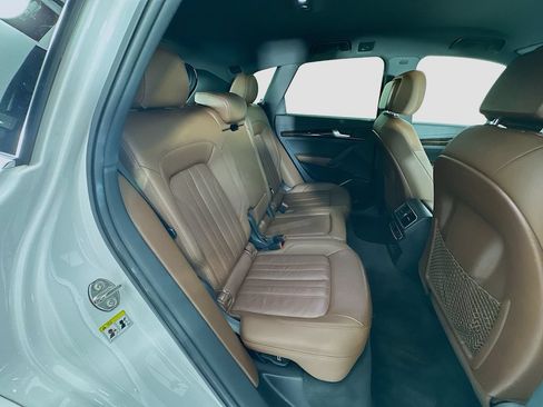 Used 2019 Audi Q5 2.0T Premium w/ Convenience Package AWD/4WD image 28