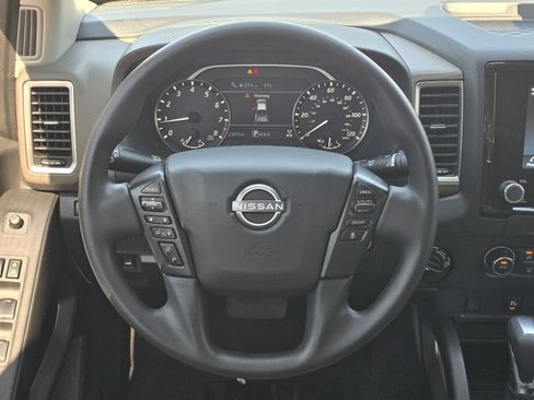 Used 2023 Nissan Frontier SV w/ Technology Package AWD/4WD image 16