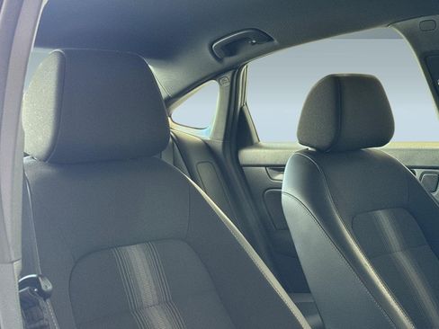 Certified 2025 Honda Civic Sport image 31