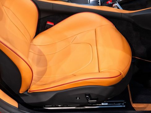 Certified 2023 Ferrari Portofino M image 39