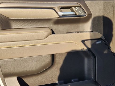 Used 2022 Chevrolet Silverado 1500 ZR2 image 22