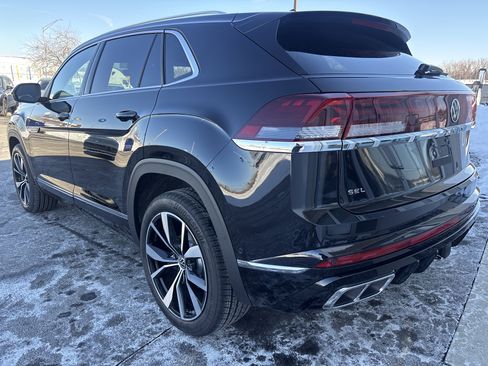 New 2026 Volkswagen Atlas Cross Sport SEL Premium R-Line image 4