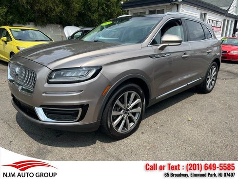 Used 2019 Lincoln Nautilus Select AWD/4WD image 4