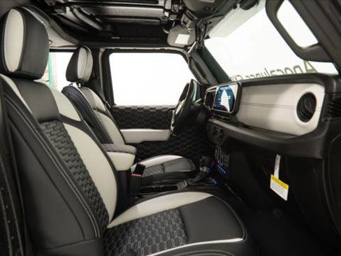 Used 2026 Jeep Gladiator Sport image 40