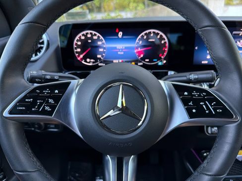 Used 2026 Mercedes-Benz GLA 250 4MATIC image 22