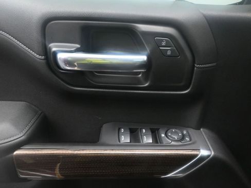 Used 2020 Chevrolet Silverado 1500 RST image 17