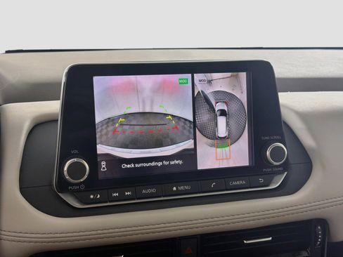 Used 2023 Nissan Rogue SL FWD image 22