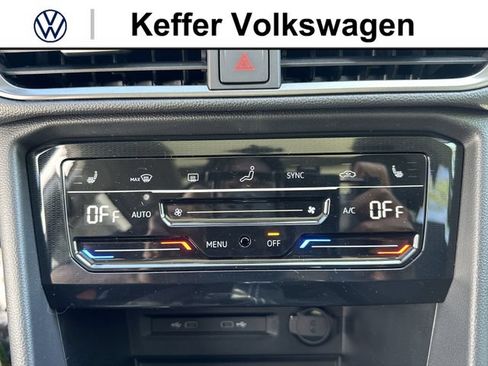 New 2026 Volkswagen Taos SE AWD/4WD image 21