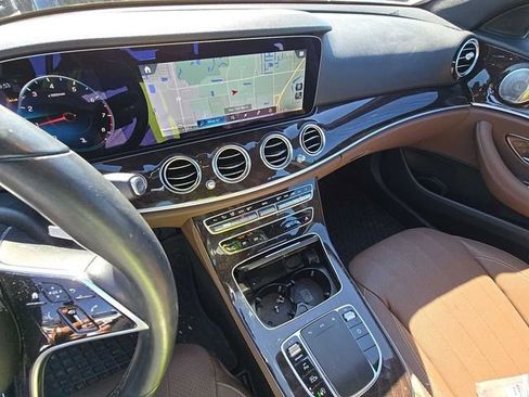 Used 2023 Mercedes-Benz E 350 4MATIC Sedan image 10