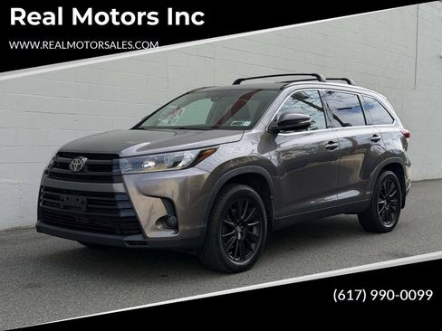 Used 2019 Toyota Highlander SE AWD/4WD image 1