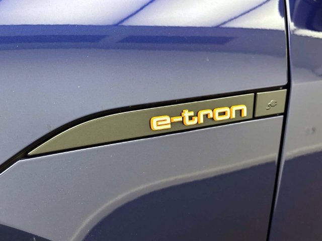 Used 2021 Audi e-tron Premium AWD/4WD image 7