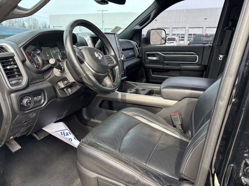 Used 2019 RAM 2500 Big Horn w/ Black Appearance Package image 10