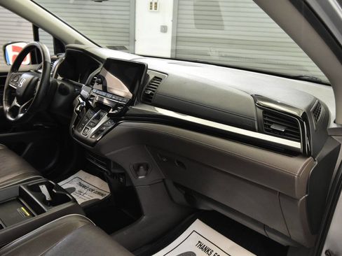 Used 2022 Honda Odyssey Elite image 16